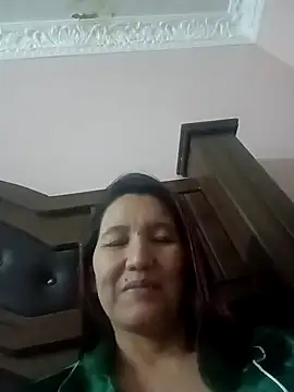 Bigtitsass81 online show from 10.21.25