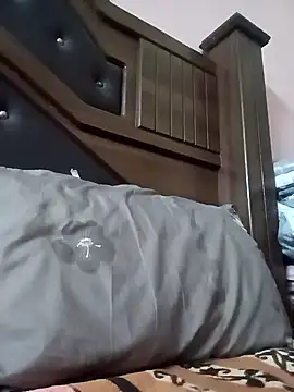 Bigtitsass81 online show from 11.17.25