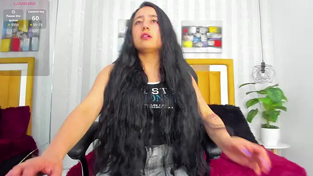 Samanta Fischer online show from 12.18.25