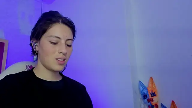 moon winy online show from 02.18.26