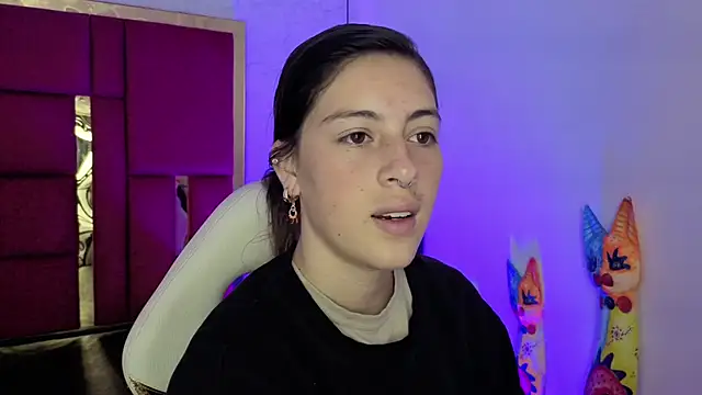 moon winy online show from 02.23.26