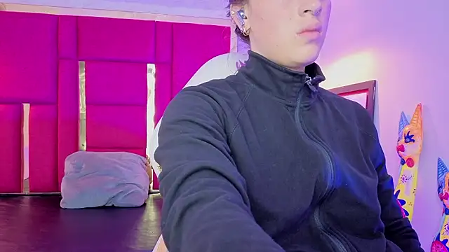 moon winy online show from 03.21.26