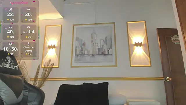 karlyy  online show from 12.02.25