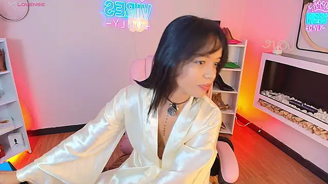 Miss koko  online show from 11.20.25