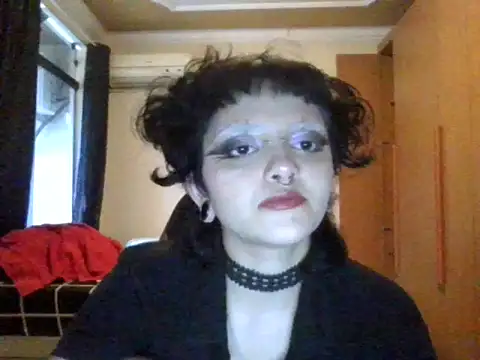 Snapshot of demonnus chatting on 10.19.25 demonnus online show from 10.19.25