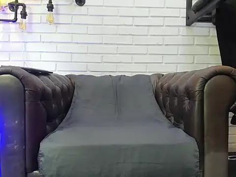 Snapshot of GabrielDraiven chatting on 11.05.25 GabrielDraiven online show from 11.05.25