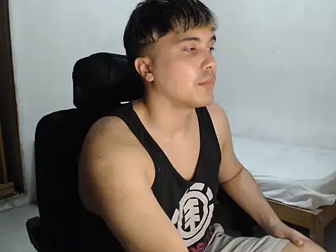 Snapshot of CuteAlexBoy chatting on 12.19.25 CuteAlexBoy online show from 12.19.25