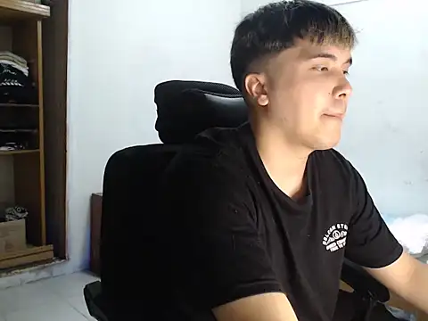 Snapshot of CuteAlexBoy chatting on 02.06.26 CuteAlexBoy online show from 02.06.26