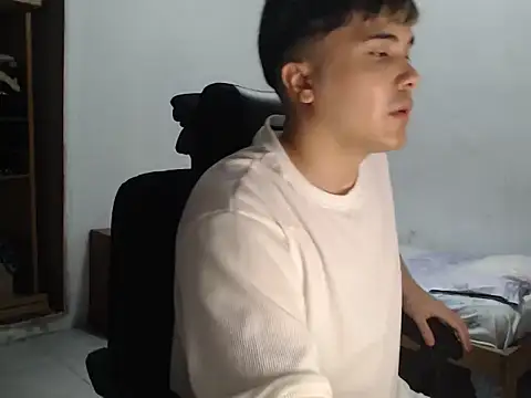 Snapshot of CuteAlexBoy chatting on 02.08.26 CuteAlexBoy online show from 02.08.26