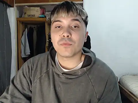 Snapshot of CuteAlexBoy chatting on 04.16.26 CuteAlexBoy online show from 04.16.26