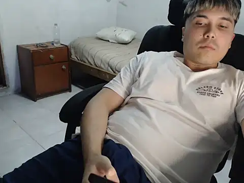 Snapshot of CuteAlexBoy chatting on 05.16.26 CuteAlexBoy online show from 05.16.26