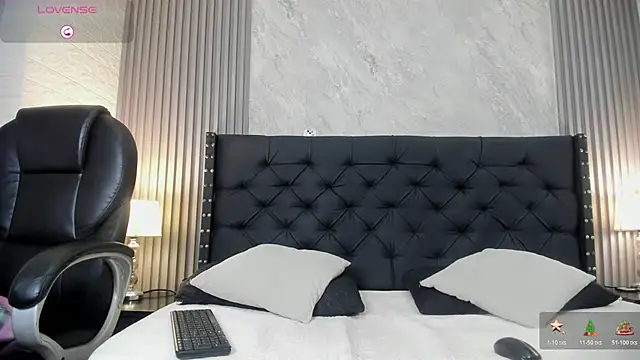 camila  bouzas online show from 11.20.25