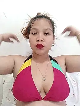 Snapshot of xxsexytitsxx chatting on 03.15.26 xxsexytitsxx online show from 03.15.26