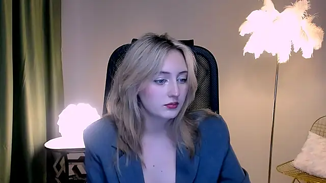 ScarlettScril online show from 11.20.25