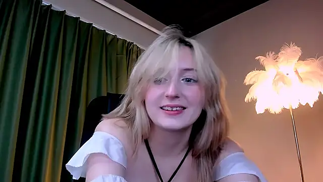 ScarlettScril online show from 11.23.25