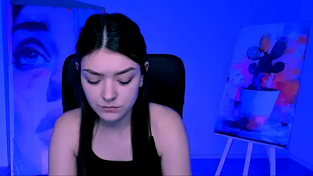 Snapshot of AnaSteisher chatting on 12.04.25 AnaSteisher online show from 12.04.25