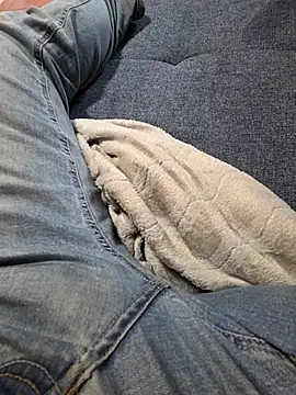 Snapshot of michindm chatting on 03.10.26 michindm online show from 03.10.26