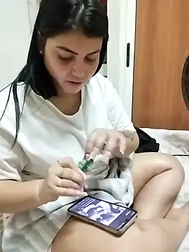 Snapshot of Cubanitaxxx chatting on 11.12.25 Cubanitaxxx online show from 11.12.25