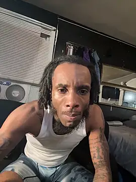 Snapshot of FREAKY973 chatting on 12.03.25 FREAKY973 online show from 12.03.25