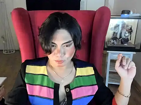 GoldenTs69 online show from 11.12.25