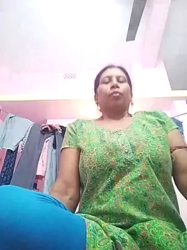 Snapshot of cute_janvi26 chatting on 11.06.25 cute janvi26 online show from 11.06.25