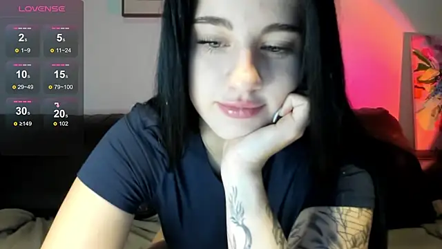 LexiSinnn online show from 11.22.25