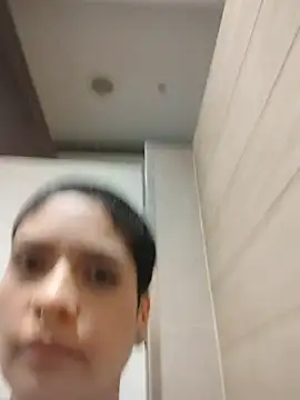 Snapshot of Natimiau chatting on 11.08.25 Natimiau online show from 11.08.25