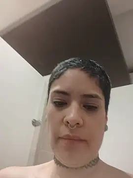 Snapshot of Natimiau chatting on 11.11.25 Natimiau online show from 11.11.25