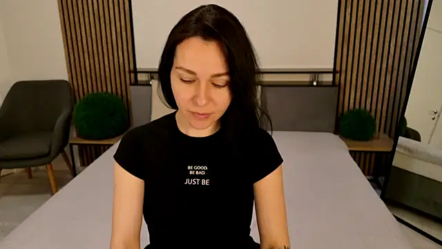 DitaNoir online show from 02.27.26