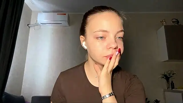 Snapshot of WrithenStub chatting on 11.08.25 WrithenStub online show from 11.08.25