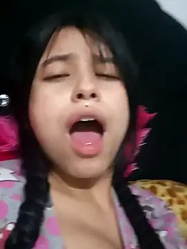 petite coral online show from 01.13.26