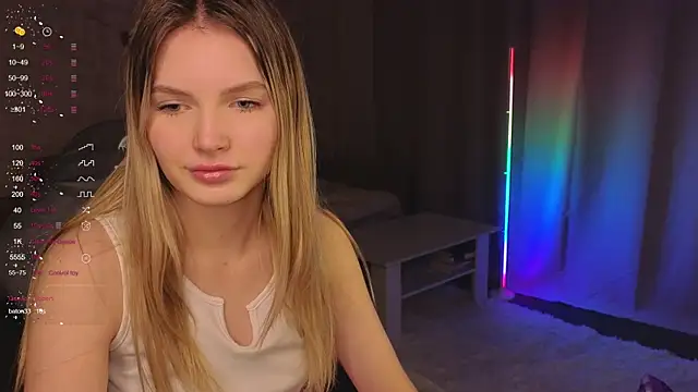 Snapshot of EvelynSin chatting on 11.29.25 EvelynSin online show from 11.29.25