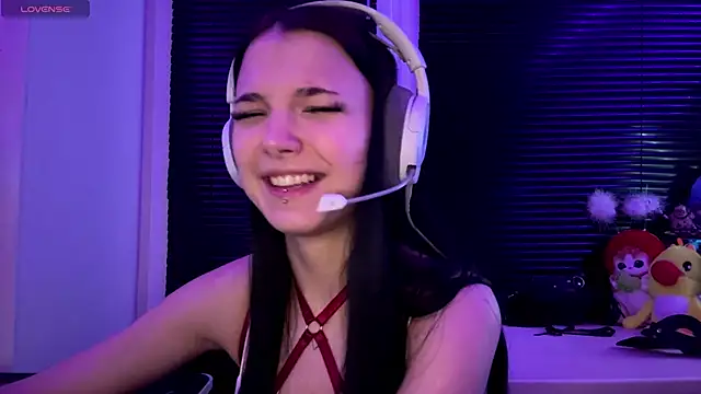 Snapshot of HanaMantanaDell chatting on 12.03.25 HanaMantanaDell online show from 12.03.25