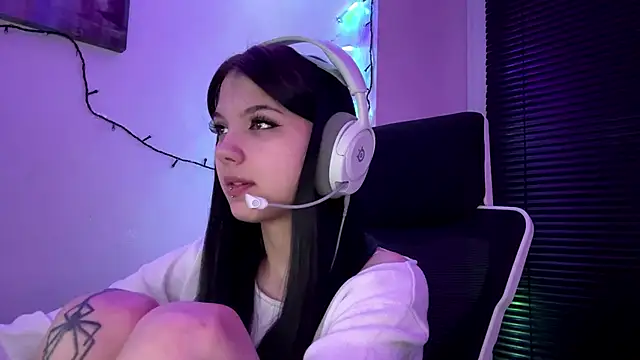 Snapshot of HanaMantanaDell chatting on 02.07.26 HanaMantanaDell online show from 02.07.26