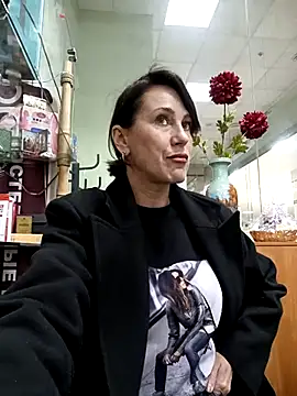 Luna 7777 online show from 11.13.25