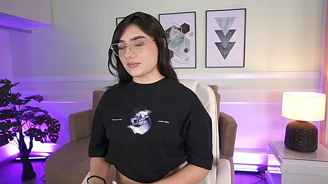 EmilyTurneer online show from 11.05.25