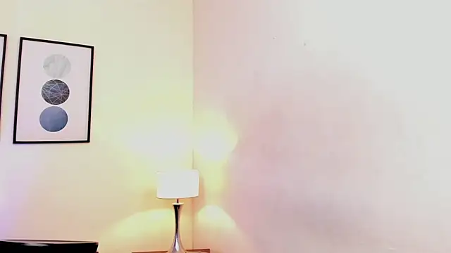Snapshot of Amelia_Brixton chatting on 04.03.26 Amelia Brixton online show from 04.03.26