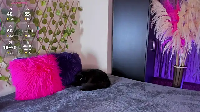 Snapshot of maddysonn_222 chatting on 11.21.25 maddysonn 222 online show from 11.21.25