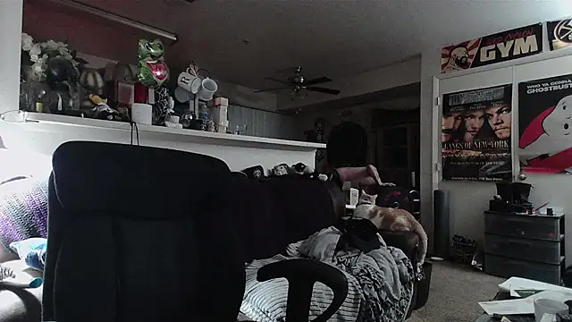 biggerisbetter12 online show from 04.12.26