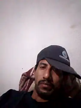 Snapshot of Orlao25cm chatting on 03.08.26 Orlao25cm online show from 03.08.26