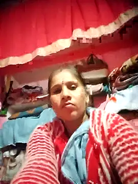 Snapshot of OliveGreen22 chatting on 11.17.25 OliveGreen22 online show from 11.17.25