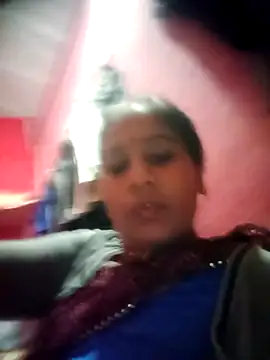 Snapshot of OliveGreen22 chatting on 11.21.25 OliveGreen22 online show from 11.21.25