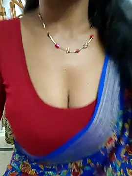 Snapshot of Sravya__ chatting on 11.26.25 Sravya online show from 11.26.25