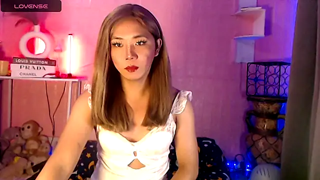 Snapshot of Katesy12 chatting on 06.14.26 Katesy12 online show from 06.14.26