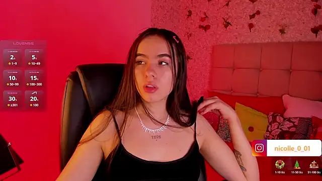 Snapshot of amelia_ferrerx chatting on 11.22.25 amelia ferrerx online show from 11.22.25