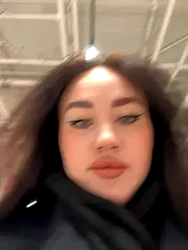 KiraSunshine online show from 10.28.25