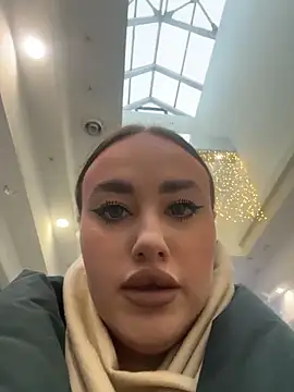 KiraSunshine online show from 11.24.25