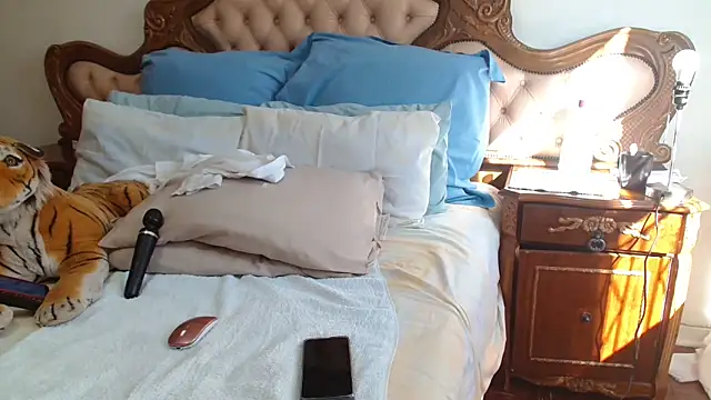 Hotcougar online show from 05.09.26