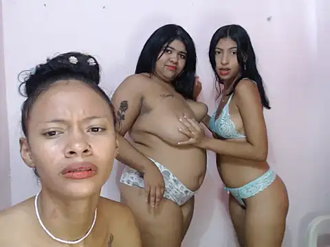 ricaslatinas1 online show from 11.22.25