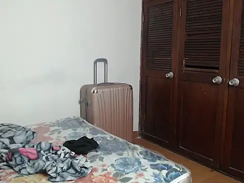 Snapshot of _camila_trans_ chatting on 11.16.25 camila trans online show from 11.16.25